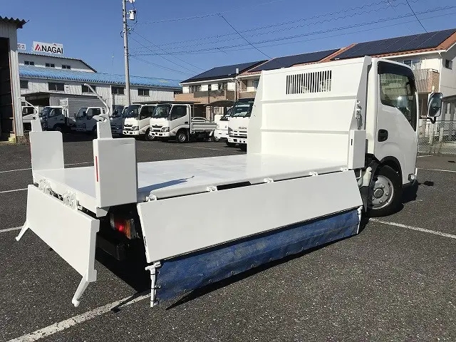 いすゞ エルフ 2RG-NKR88AT(2WD)の写真21