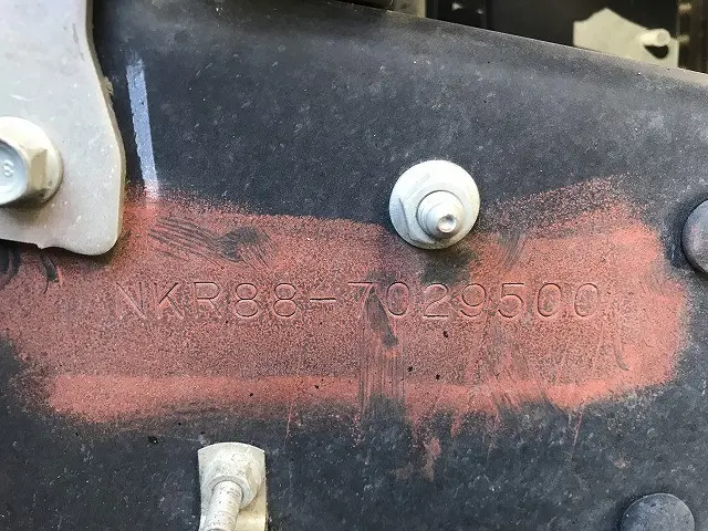 いすゞ エルフ 2RG-NKR88AT(2WD)の写真30