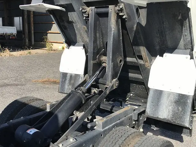 いすゞ エルフ 2RG-NKR88AT(2WD)の写真38