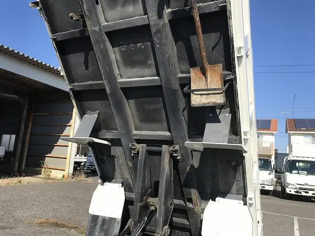 いすゞ エルフ 2RG-NKR88AT(2WD)の写真39