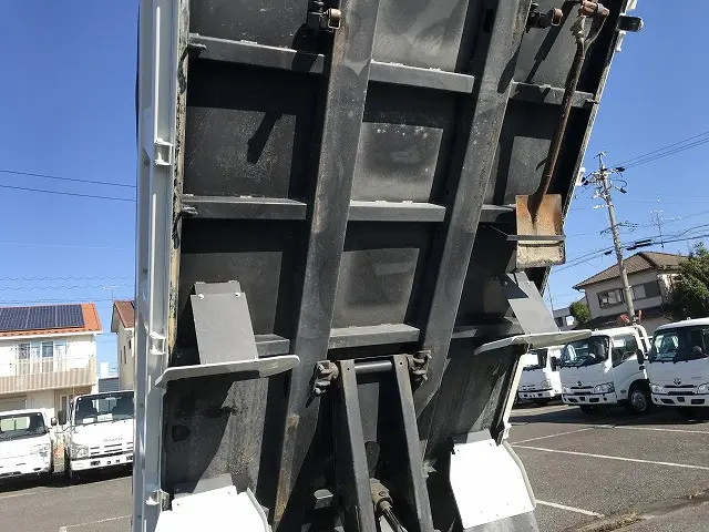 いすゞ エルフ 2RG-NKR88AT(2WD)の写真40