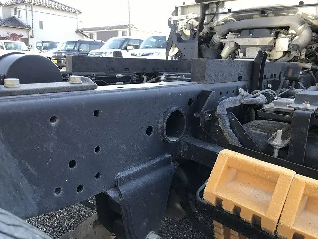 いすゞ エルフ 2RG-NKR88AT(2WD)の写真44