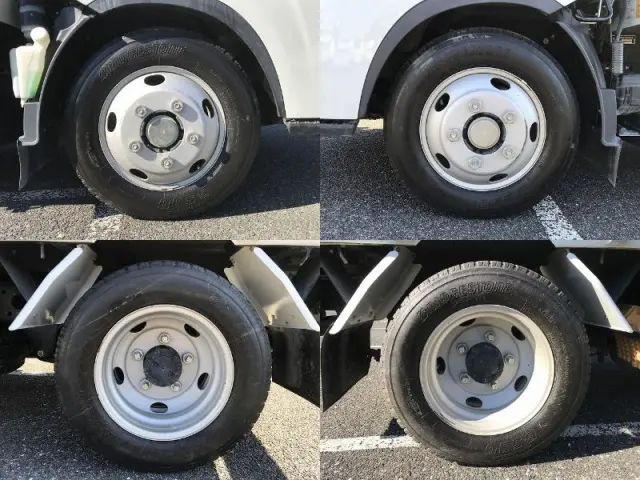 いすゞ エルフ 2RG-NKR88AT(2WD)の写真45