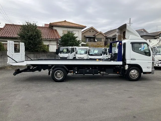 三菱 キャンター 2PG-FEB80(2WD)の写真5