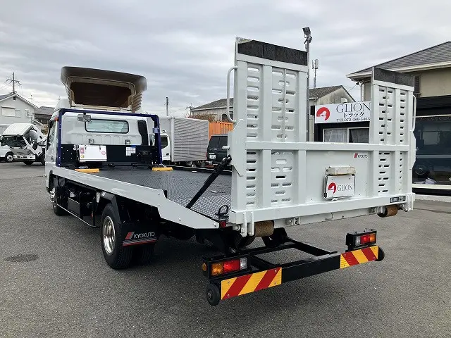 三菱 キャンター 2PG-FEB80(2WD)の写真6