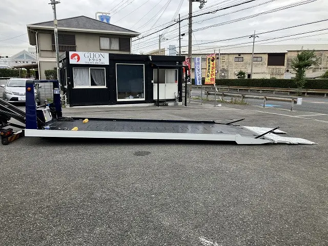 三菱 キャンター 2PG-FEB80(2WD)の写真9