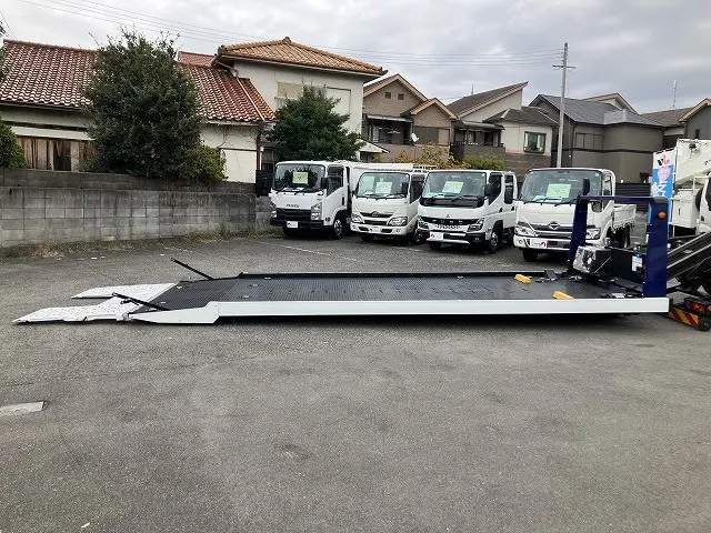 三菱 キャンター 2PG-FEB80(2WD)の写真10