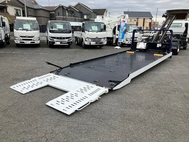 三菱 キャンター 2PG-FEB80(2WD)の写真13