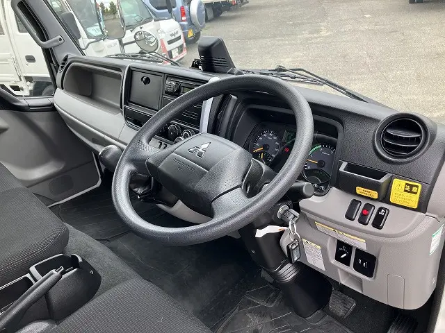 三菱 キャンター 2PG-FEB80(2WD)の写真35