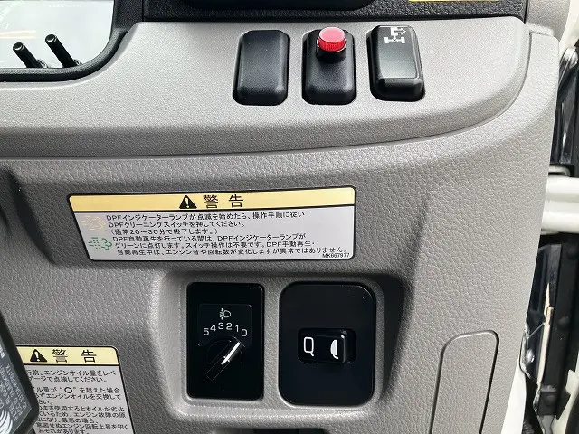 三菱 キャンター 2PG-FEB80(2WD)の写真36