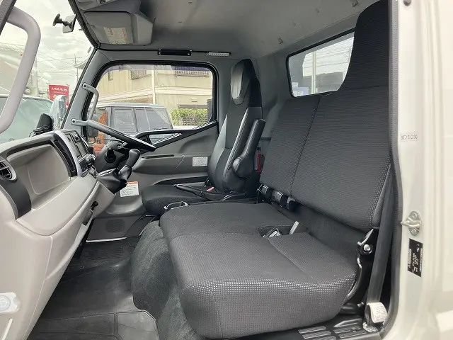 三菱 キャンター 2PG-FEB80(2WD)の写真44