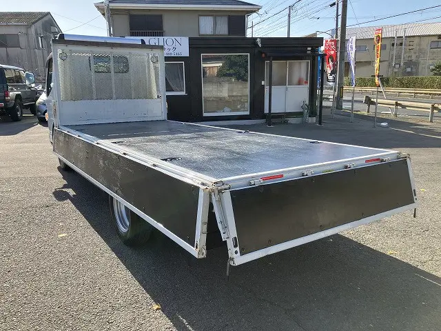 三菱 キャンター TPG-FEA50(2WD)の写真13