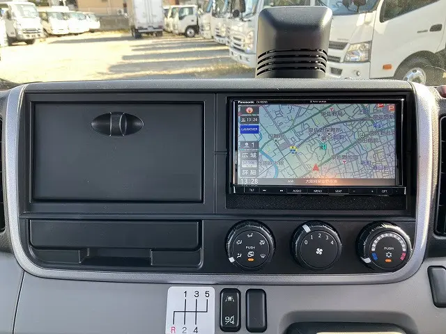 三菱 キャンター TPG-FEA50(2WD)の写真41