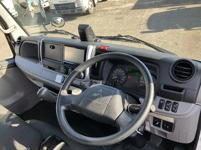 三菱 キャンター TPG-FEA50(2WD)の写真45