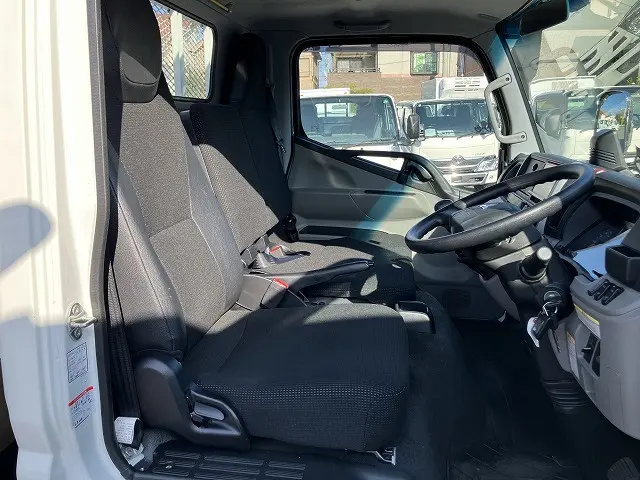 三菱 キャンター TPG-FEA50(2WD)の写真46
