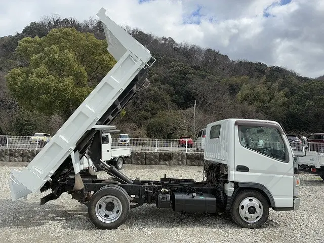 三菱 キャンター TKG-FBA30(2WD)の写真5