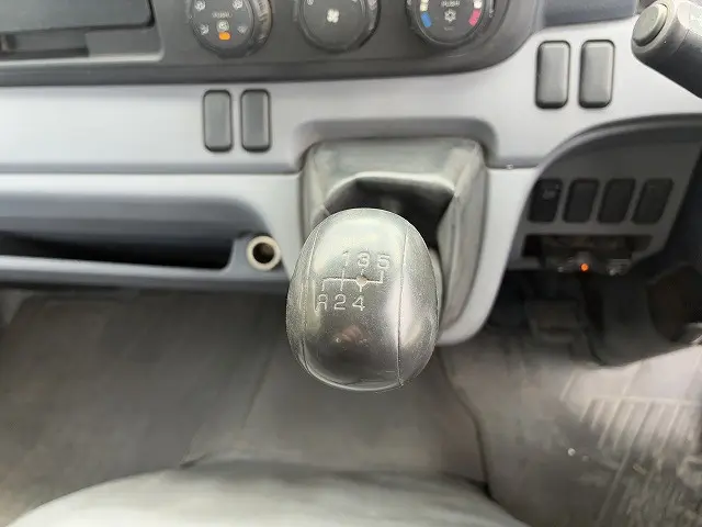 三菱 キャンター TKG-FBA30(2WD)の写真32