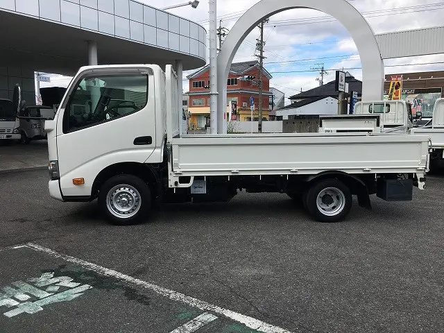 トヨタ ダイナ 3BF-TRY230(2WD)の写真4