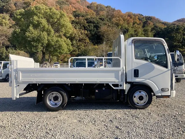 いすゞ エルフ TQG-NMR85AN(2WD)の写真5