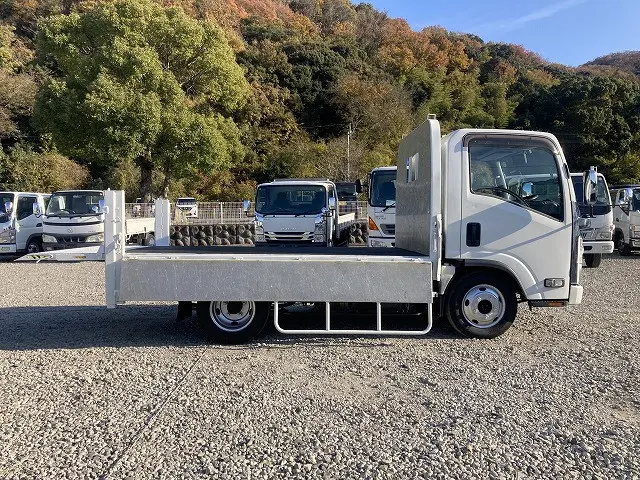 いすゞ エルフ TQG-NMR85AN(2WD)の写真27