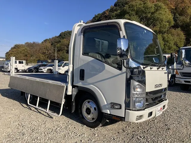 いすゞ エルフ TQG-NMR85AN(2WD)の写真28