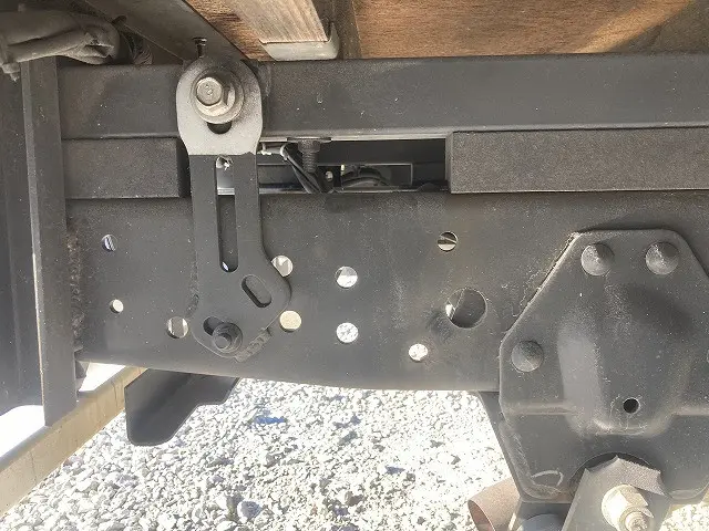 いすゞ エルフ TQG-NMR85AN(2WD)の写真42