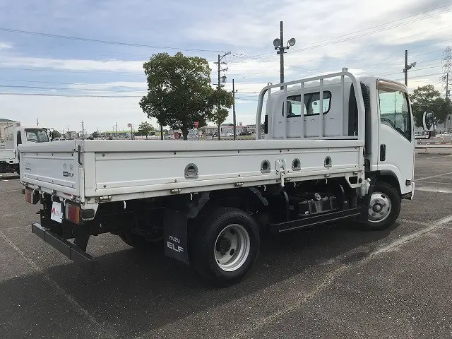 いすゞ エルフ TRG-NPR85AR(2WD)の写真6