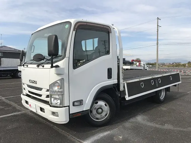 いすゞ エルフ TRG-NPR85AR(2WD)の写真9