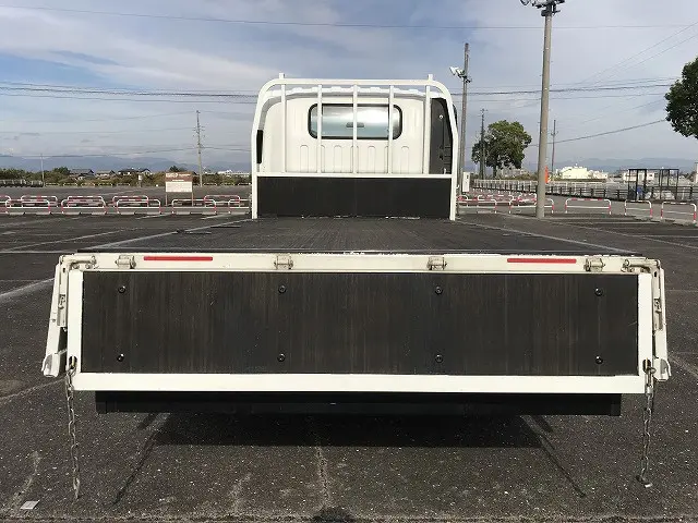 いすゞ エルフ TRG-NPR85AR(2WD)の写真12