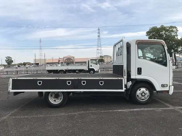 いすゞ エルフ TRG-NPR85AR(2WD)の写真15