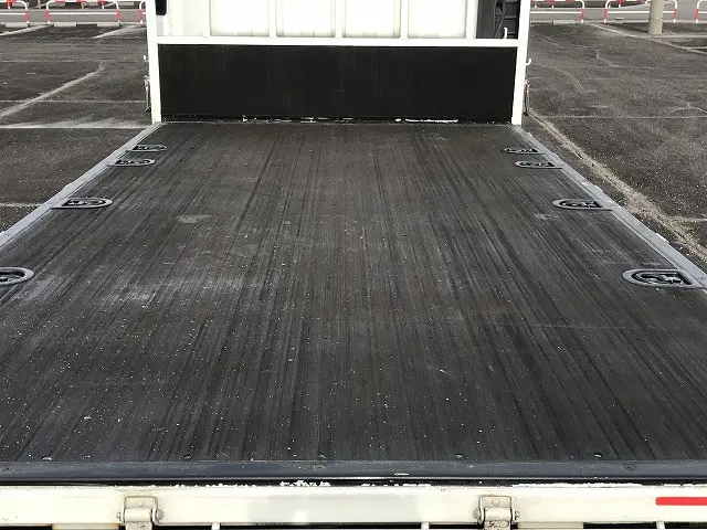 いすゞ エルフ TRG-NPR85AR(2WD)の写真16