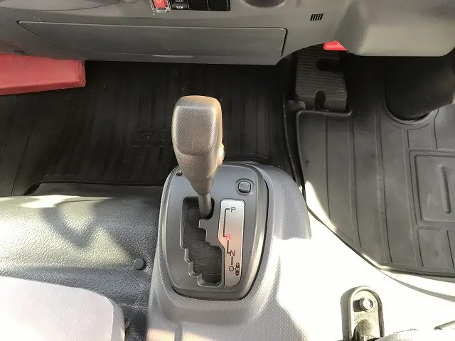 いすゞ エルフ TRG-NPR85AR(2WD)の写真26