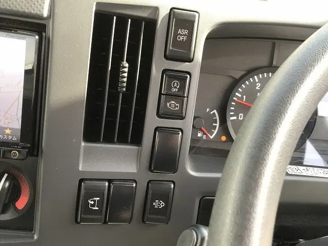 いすゞ エルフ TRG-NPR85AR(2WD)の写真30