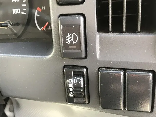 いすゞ エルフ TRG-NPR85AR(2WD)の写真31