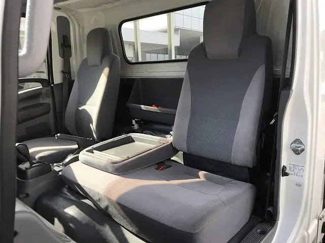 いすゞ エルフ TRG-NPR85AR(2WD)の写真36