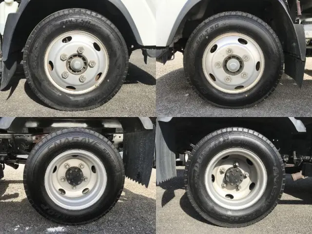 いすゞ エルフ TRG-NPR85AR(2WD)の写真38