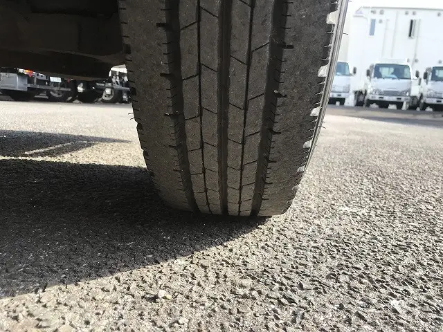 いすゞ エルフ TRG-NPR85AR(2WD)の写真40