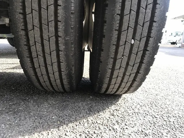 いすゞ エルフ TRG-NPR85AR(2WD)の写真43