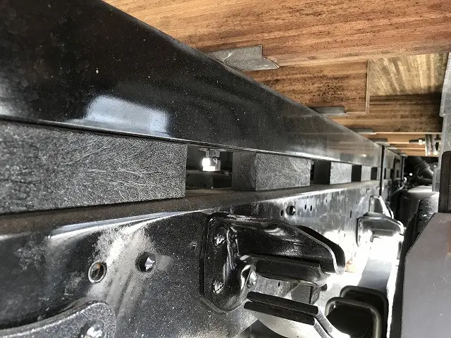 いすゞ エルフ TRG-NPR85AR(2WD)の写真45