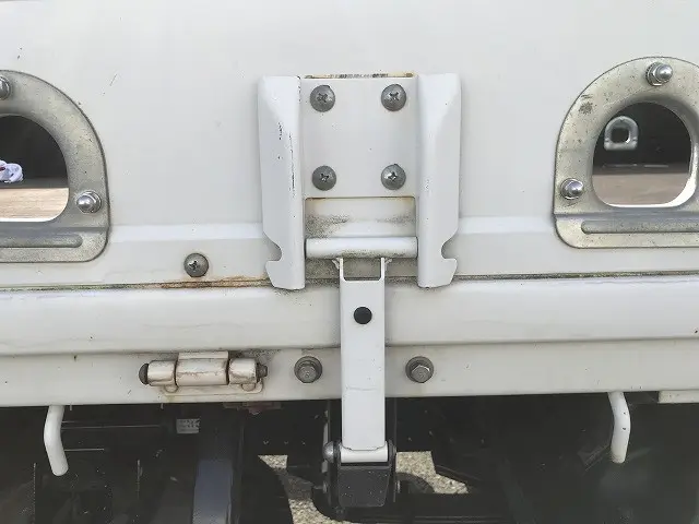 いすゞ エルフ TRG-NPR85AR(2WD)の写真48