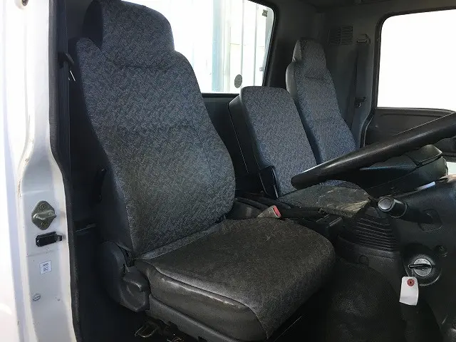 いすゞ フォワード ADG-FRR90K3S(2WD)の写真37