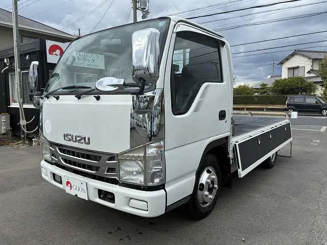 いすゞ エルフ BKG-NJR85A(2WD)の写真9