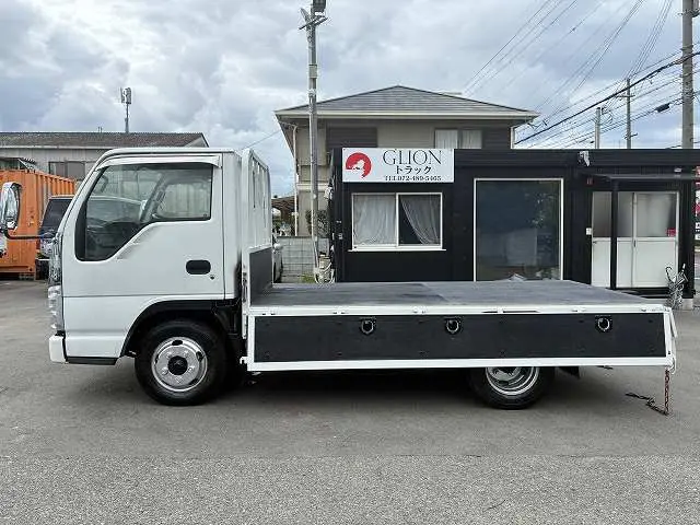 いすゞ エルフ BKG-NJR85A(2WD)の写真11