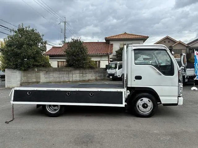 いすゞ エルフ BKG-NJR85A(2WD)の写真12