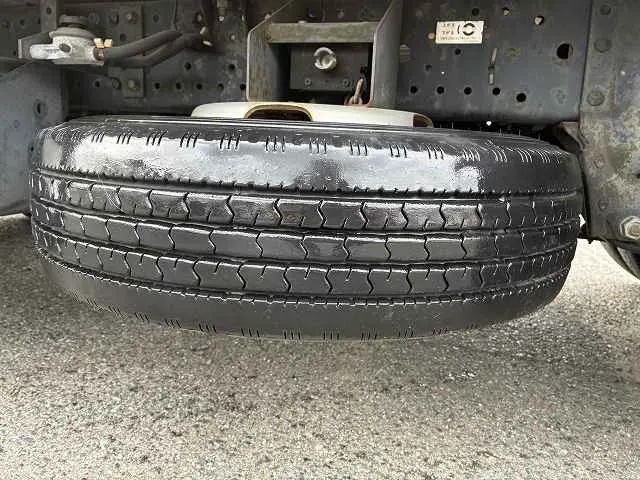 いすゞ エルフ BKG-NJR85A(2WD)の写真26