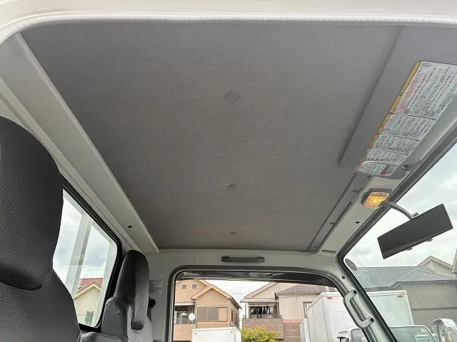 いすゞ エルフ BKG-NJR85A(2WD)の写真32