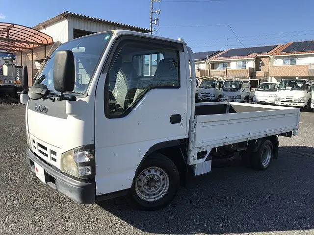 いすゞ エルフ KR-NHR69(2WD)の写真1