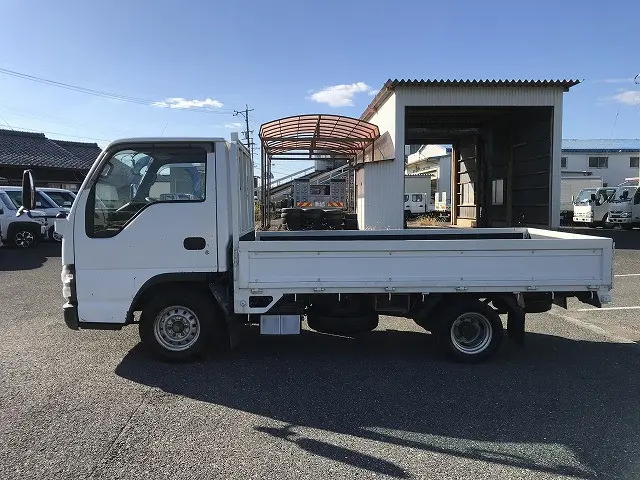 いすゞ エルフ KR-NHR69(2WD)の写真7