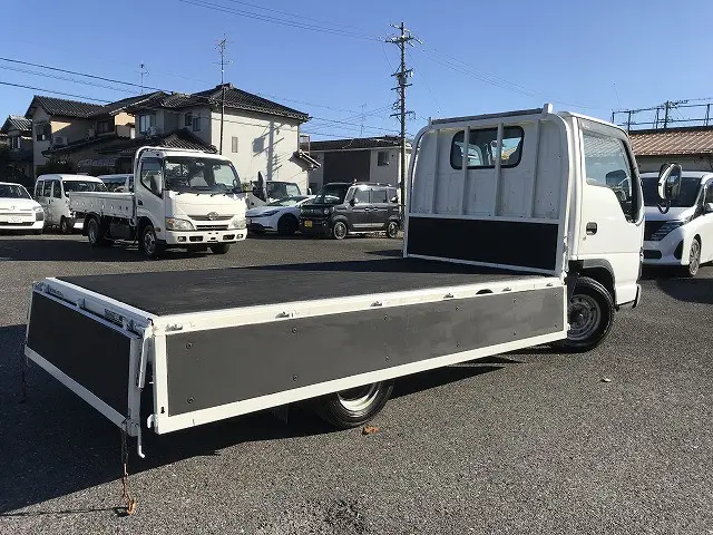 いすゞ エルフ KR-NHR69(2WD)の写真13