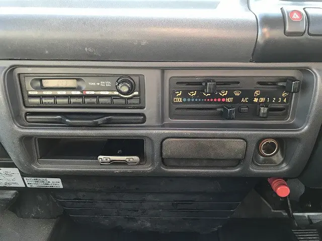 いすゞ エルフ KR-NHR69(2WD)の写真26